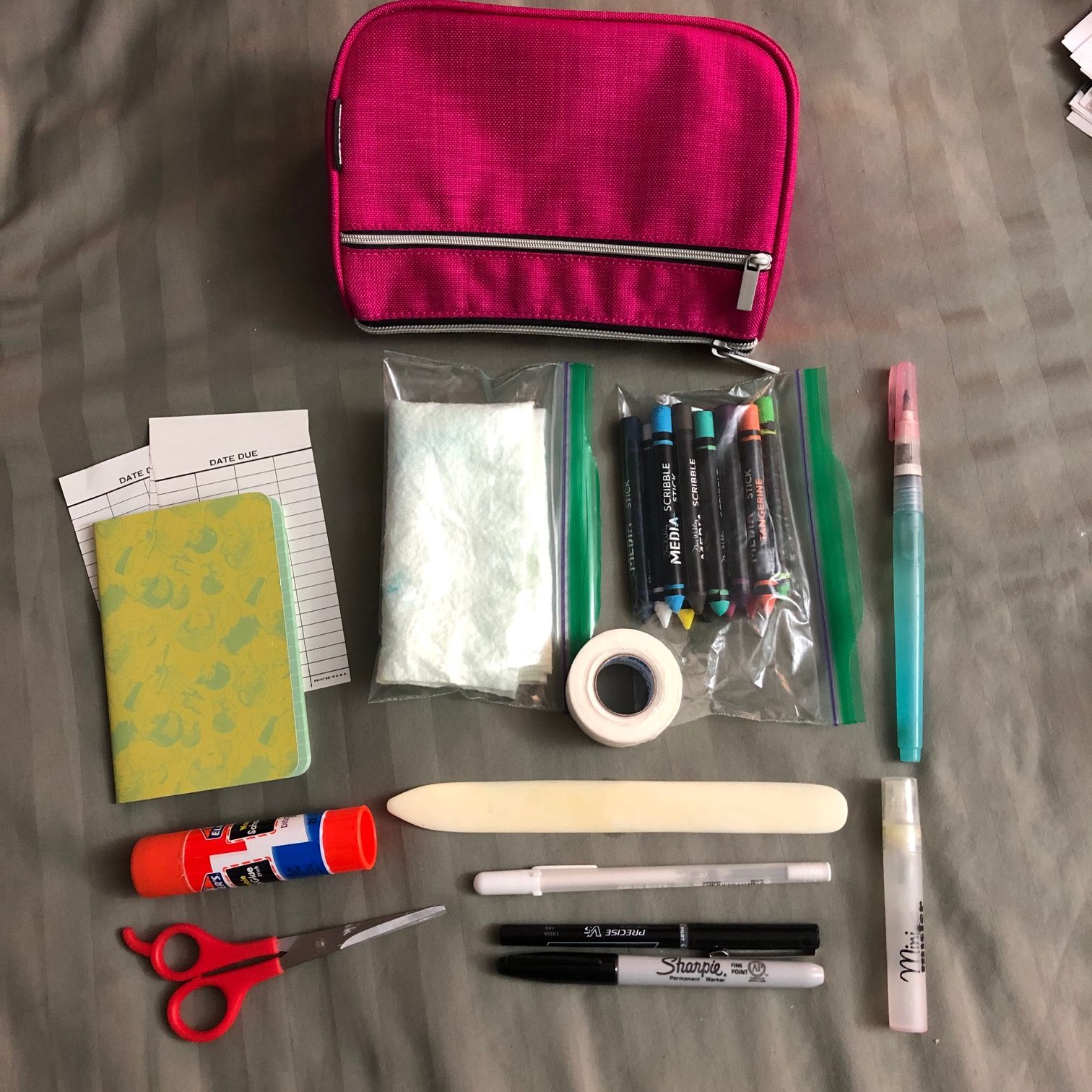 How to make a travelling kit for sketching & painting